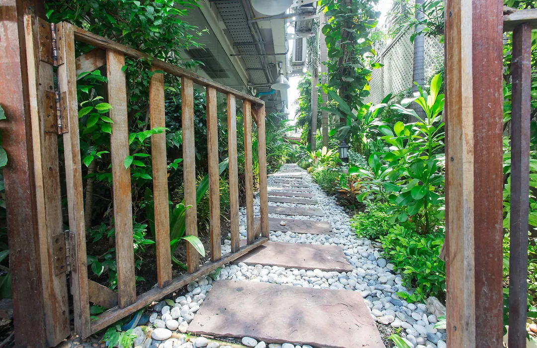Three Seasons Bangkok-1